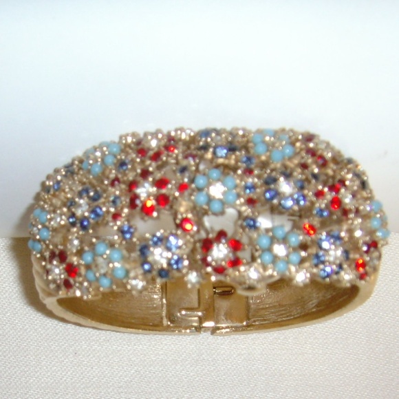 CINER Vintage Unsigned Bracelet with Watch - Picture 2 of 16